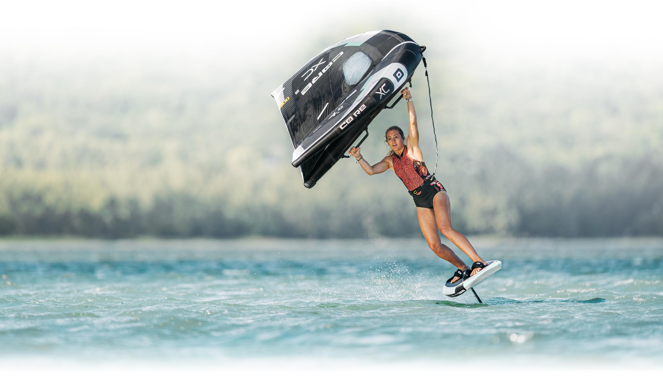 CORE Roamer E - Alina Kornelli freeride session