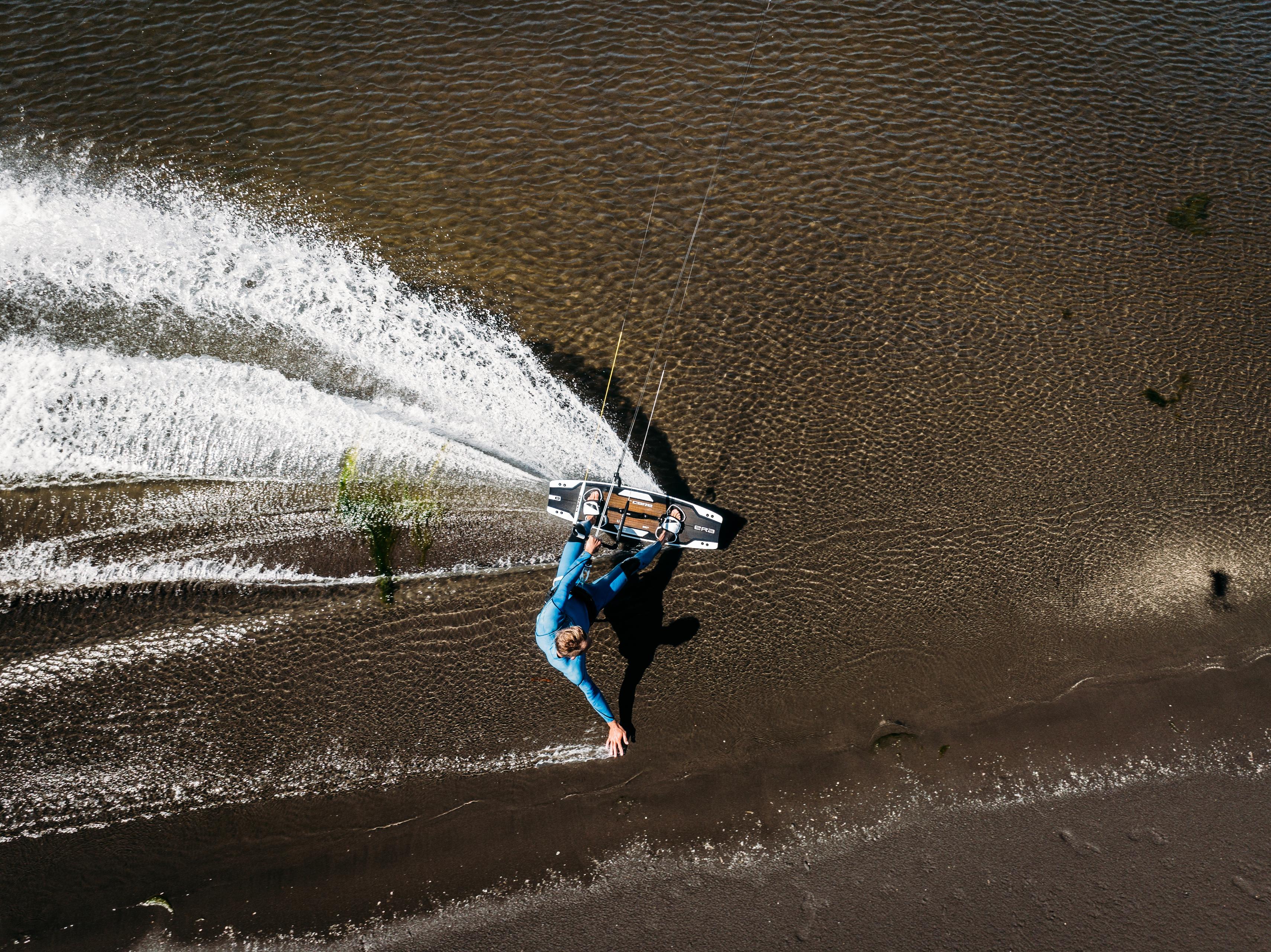 The CORE Era LW Twintip