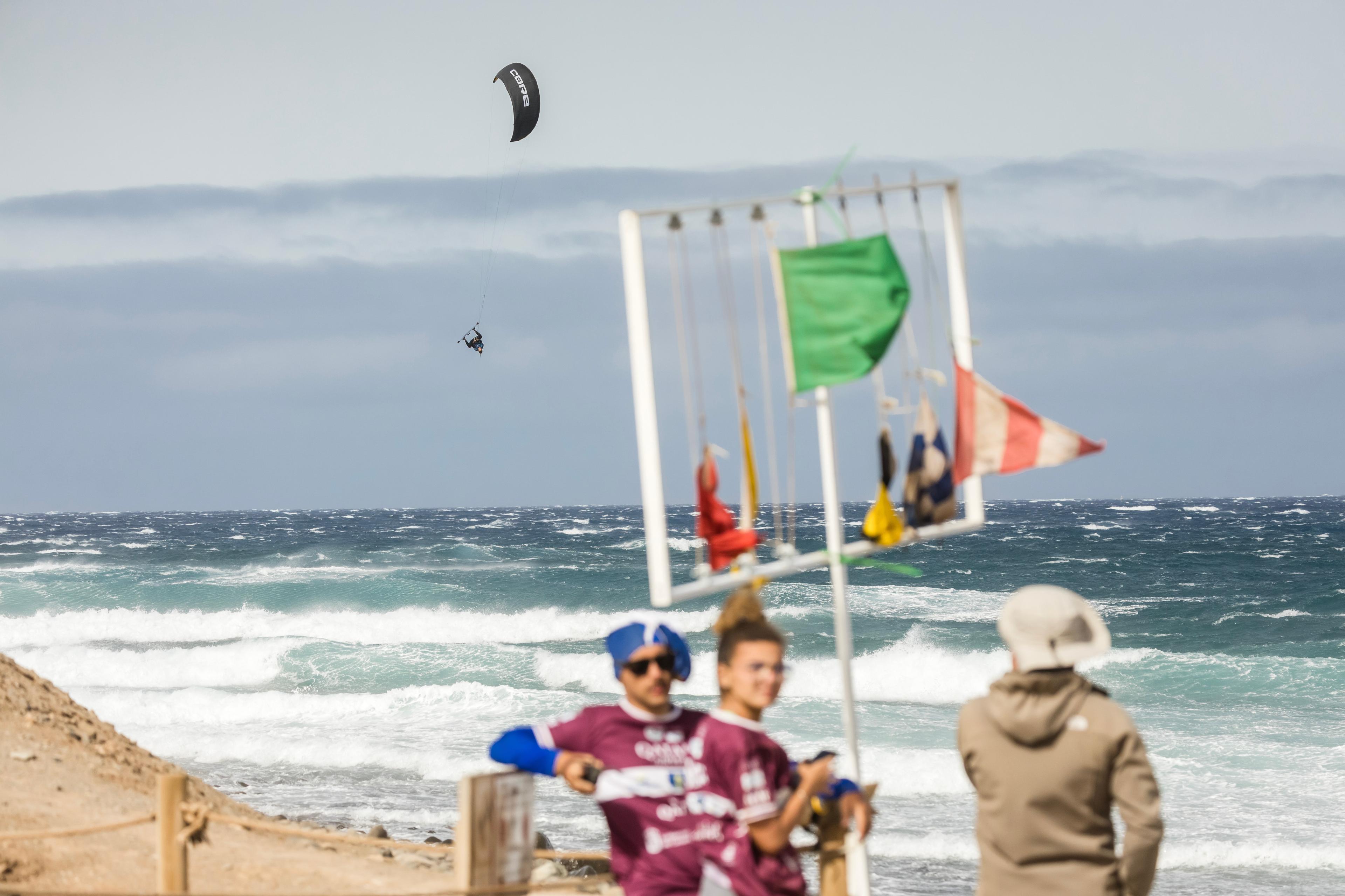 ZARA HOOGENRAAD CROWNED BIG AIR WORLD CHAMPION